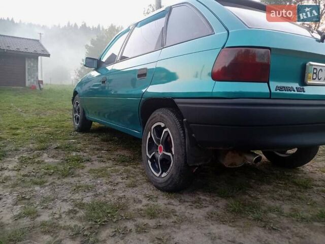 Зеленый Опель Астра, объемом двигателя 1.6 л и пробегом 250 тыс. км за 1699 $, фото 15 на Automoto.ua