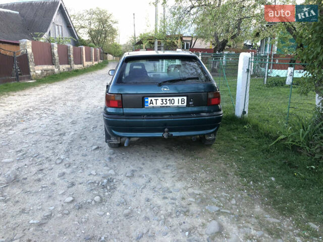 Зеленый Опель Астра, объемом двигателя 1.62 л и пробегом 340 тыс. км за 2100 $, фото 3 на Automoto.ua