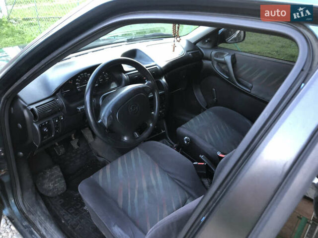 Зеленый Опель Астра, объемом двигателя 1.62 л и пробегом 340 тыс. км за 2100 $, фото 5 на Automoto.ua