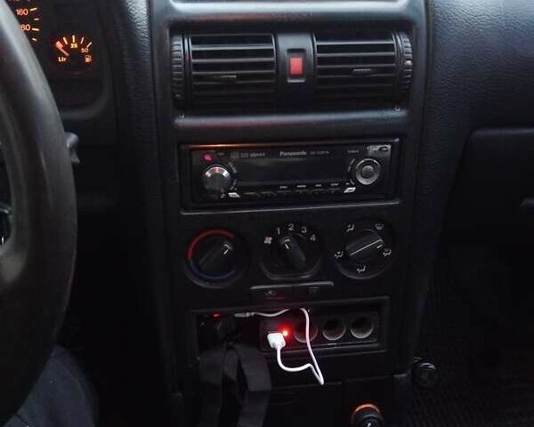 Зелений Опель Астра, об'ємом двигуна 1.39 л та пробігом 411 тис. км за 1750 $, фото 12 на Automoto.ua