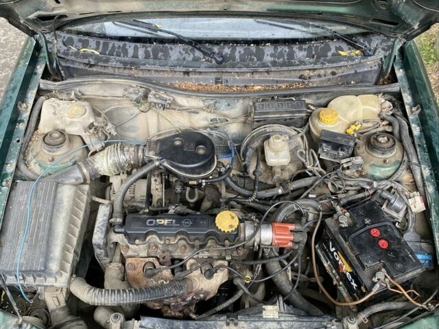 Зеленый Опель Астра, объемом двигателя 1.4 л и пробегом 342 тыс. км за 642 $, фото 5 на Automoto.ua