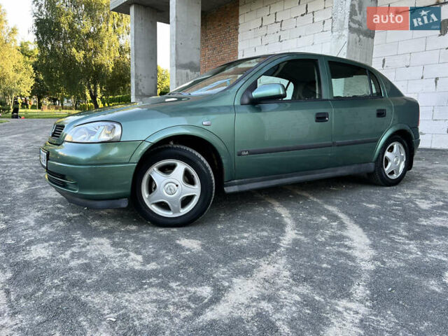 Зеленый Опель Астра, объемом двигателя 1.6 л и пробегом 205 тыс. км за 2500 $, фото 2 на Automoto.ua