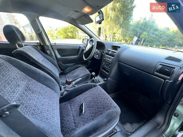 Зеленый Опель Астра, объемом двигателя 1.6 л и пробегом 205 тыс. км за 2300 $, фото 8 на Automoto.ua