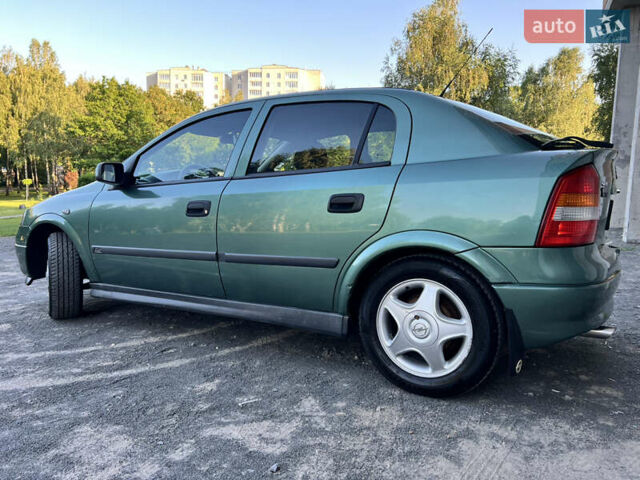 Зеленый Опель Астра, объемом двигателя 1.6 л и пробегом 205 тыс. км за 2500 $, фото 3 на Automoto.ua