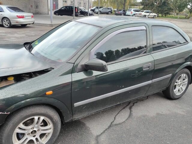 Зеленый Опель Астра, объемом двигателя 1.6 л и пробегом 300 тыс. км за 1100 $, фото 2 на Automoto.ua