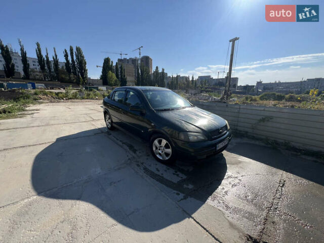 Зеленый Опель Астра, объемом двигателя 1.6 л и пробегом 350 тыс. км за 2300 $, фото 2 на Automoto.ua