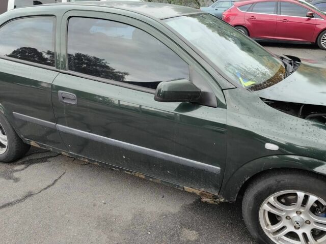 Зеленый Опель Астра, объемом двигателя 1.6 л и пробегом 300 тыс. км за 1100 $, фото 1 на Automoto.ua