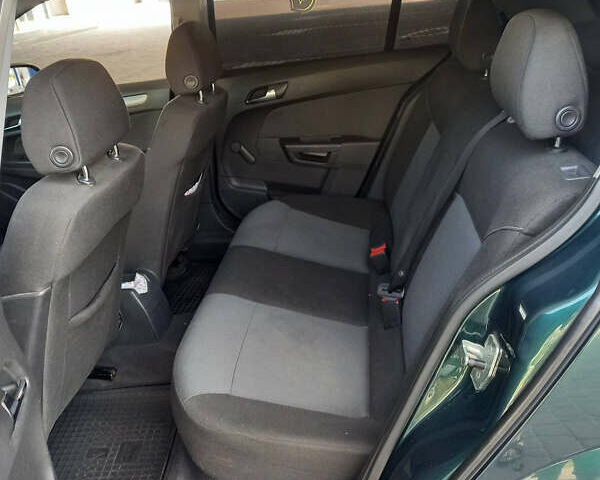 Зеленый Опель Астра, объемом двигателя 1.6 л и пробегом 176 тыс. км за 4500 $, фото 3 на Automoto.ua