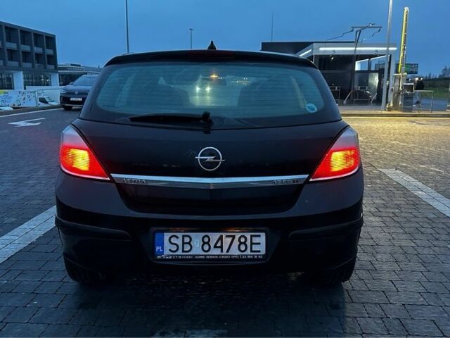 Зелений Опель Астра, об'ємом двигуна 1.7 л та пробігом 247 тис. км за 2250 $, фото 7 на Automoto.ua