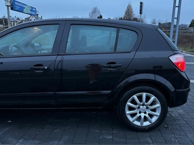 Зелений Опель Астра, об'ємом двигуна 1.7 л та пробігом 247 тис. км за 2250 $, фото 5 на Automoto.ua