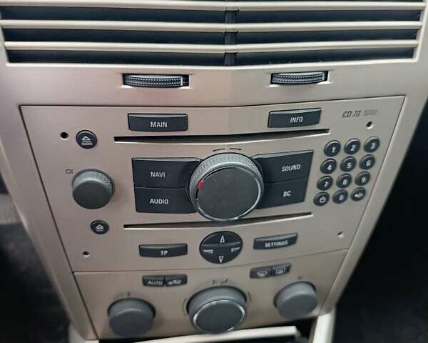 Зеленый Опель Астра, объемом двигателя 1.6 л и пробегом 180 тыс. км за 5250 $, фото 18 на Automoto.ua