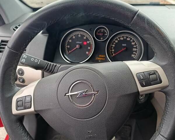 Зеленый Опель Астра, объемом двигателя 1.6 л и пробегом 180 тыс. км за 5250 $, фото 13 на Automoto.ua