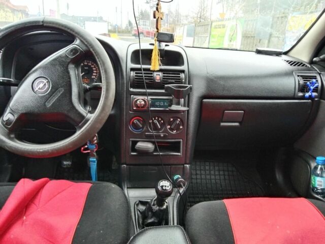 Зеленый Опель Астра, объемом двигателя 0 л и пробегом 127 тыс. км за 3000 $, фото 4 на Automoto.ua