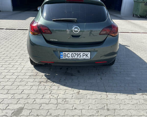 Зеленый Опель Астра, объемом двигателя 1.7 л и пробегом 267 тыс. км за 6400 $, фото 7 на Automoto.ua