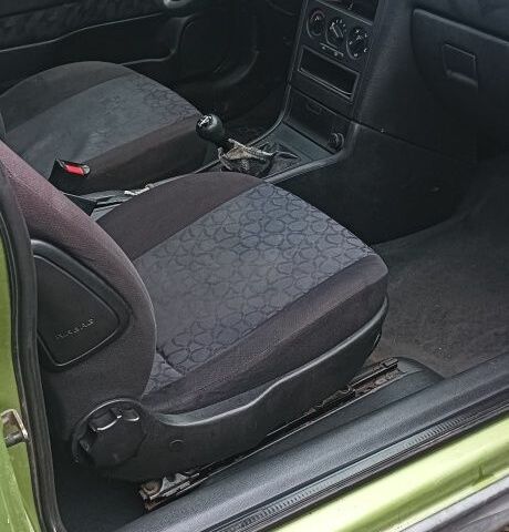 Зелений Опель Астра, об'ємом двигуна 0 л та пробігом 190 тис. км за 1000 $, фото 7 на Automoto.ua