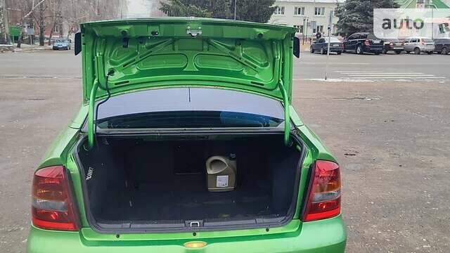 Зелений Опель Астра, об'ємом двигуна 1.8 л та пробігом 195 тис. км за 4200 $, фото 37 на Automoto.ua