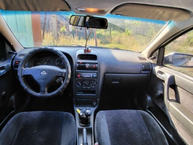 Зелений Опель Астра, об'ємом двигуна 1.4 л та пробігом 250 тис. км за 2500 $, фото 3 на Automoto.ua