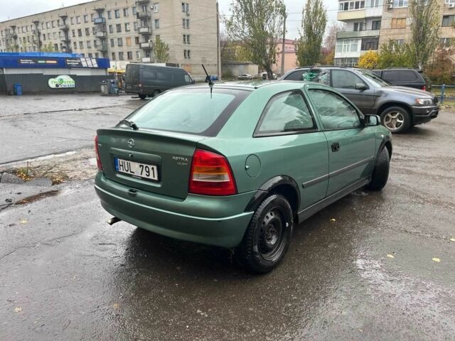 Зелений Опель Астра, об'ємом двигуна 1.7 л та пробігом 350 тис. км за 1672 $, фото 3 на Automoto.ua