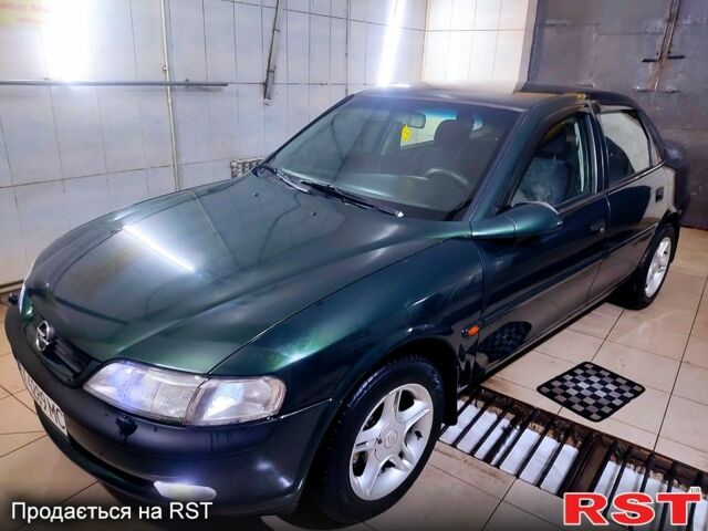 Зеленый Опель Астра, объемом двигателя 1.8 л и пробегом 280 тыс. км за 2200 $, фото 3 на Automoto.ua