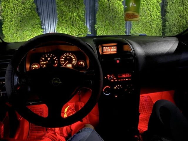 Зеленый Опель Астра, объемом двигателя 1.4 л и пробегом 220 тыс. км за 3650 $, фото 1 на Automoto.ua