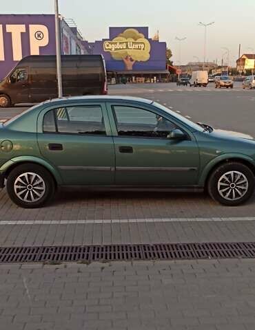 Зеленый Опель Астра, объемом двигателя 1.6 л и пробегом 410 тыс. км за 2900 $, фото 2 на Automoto.ua