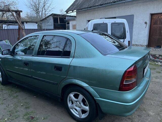 Зеленый Опель Астра, объемом двигателя 1.6 л и пробегом 350 тыс. км за 2500 $, фото 3 на Automoto.ua