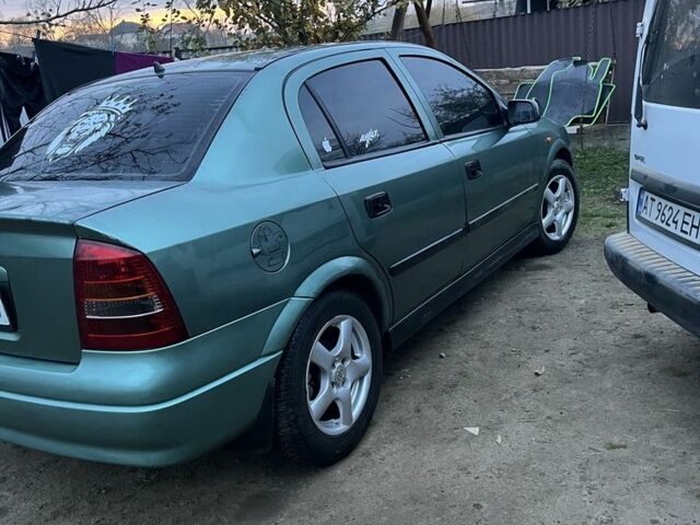 Зеленый Опель Астра, объемом двигателя 1.6 л и пробегом 350 тыс. км за 2500 $, фото 2 на Automoto.ua