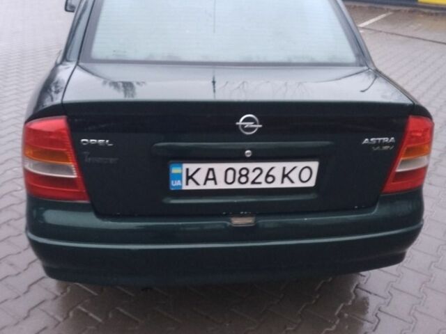 Зеленый Опель Астра, объемом двигателя 1.4 л и пробегом 300 тыс. км за 2400 $, фото 4 на Automoto.ua