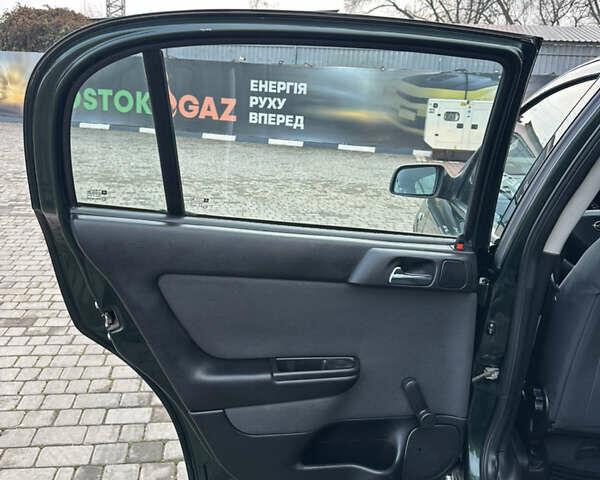 Зеленый Опель Астра, объемом двигателя 1.6 л и пробегом 174 тыс. км за 4800 $, фото 19 на Automoto.ua