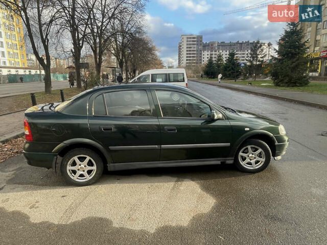 Зеленый Опель Астра, объемом двигателя 1.4 л и пробегом 368 тыс. км за 2700 $, фото 2 на Automoto.ua