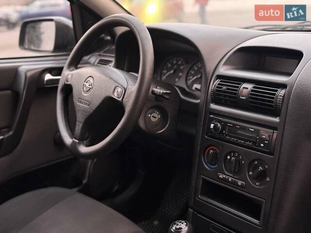 Зеленый Опель Астра, объемом двигателя 1.39 л и пробегом 220 тыс. км за 2550 $, фото 27 на Automoto.ua