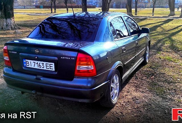 Зеленый Опель Астра, объемом двигателя 1.6 л и пробегом 310 тыс. км за 3200 $, фото 1 на Automoto.ua