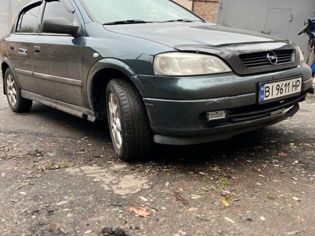 Зеленый Опель Астра, объемом двигателя 1.6 л и пробегом 320 тыс. км за 3600 $, фото 1 на Automoto.ua