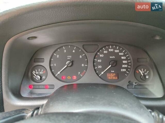 Зеленый Опель Астра, объемом двигателя 1.4 л и пробегом 182 тыс. км за 3500 $, фото 9 на Automoto.ua