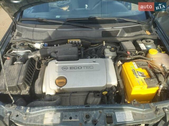 Зеленый Опель Астра, объемом двигателя 1.6 л и пробегом 180 тыс. км за 3500 $, фото 10 на Automoto.ua