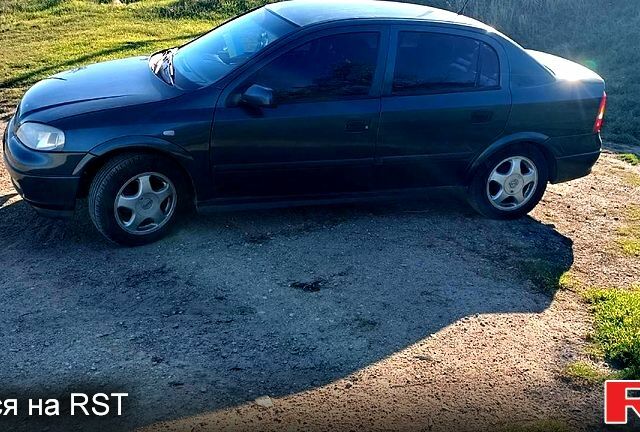 Зеленый Опель Астра, объемом двигателя 1.6 л и пробегом 250 тыс. км за 4250 $, фото 6 на Automoto.ua