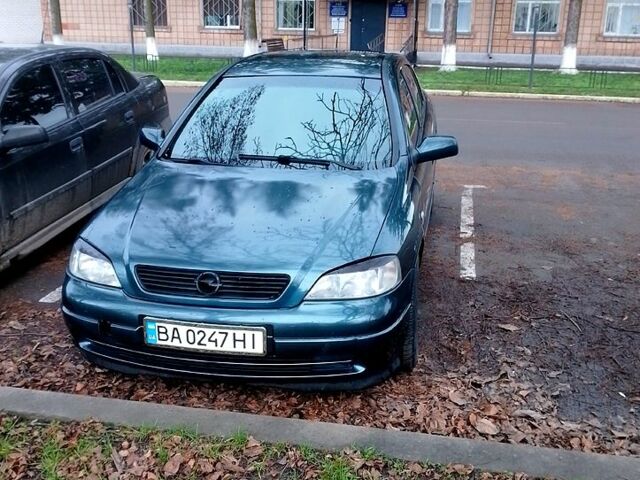 Зеленый Опель Астра, объемом двигателя 1.6 л и пробегом 270 тыс. км за 3200 $, фото 1 на Automoto.ua