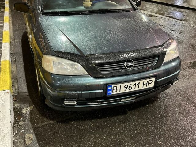 Зеленый Опель Астра, объемом двигателя 1.6 л и пробегом 320 тыс. км за 3600 $, фото 2 на Automoto.ua