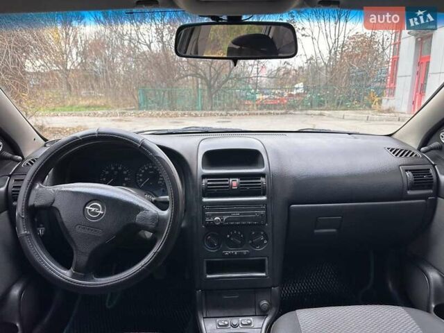 Зелений Опель Астра, об'ємом двигуна 1.4 л та пробігом 273 тис. км за 3800 $, фото 12 на Automoto.ua