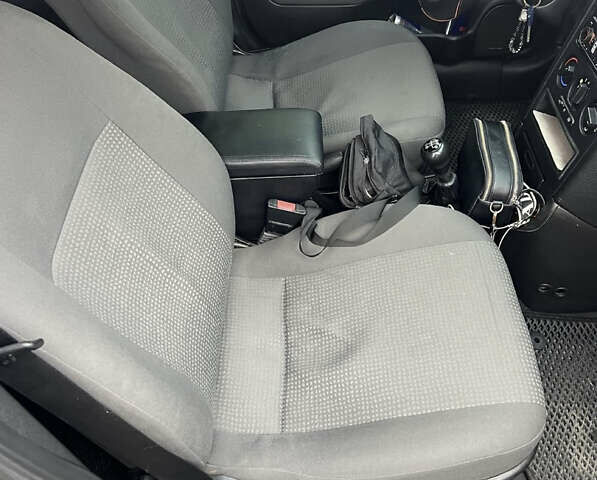 Зеленый Опель Астра, объемом двигателя 1.4 л и пробегом 350 тыс. км за 4700 $, фото 4 на Automoto.ua