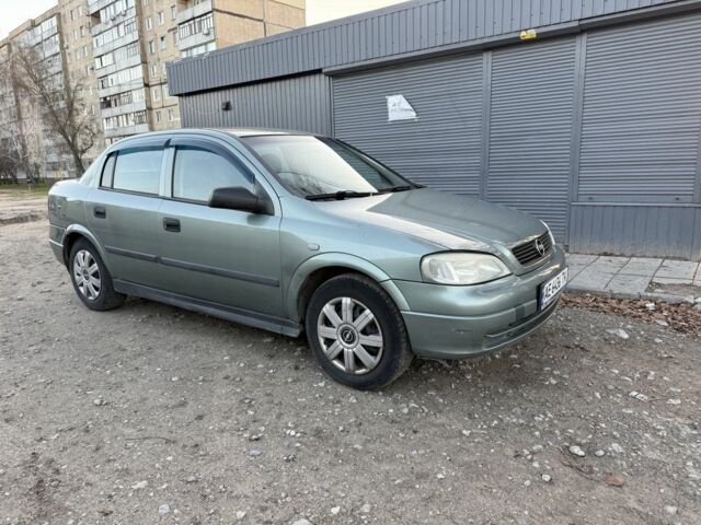 Зелений Опель Астра, об'ємом двигуна 1.4 л та пробігом 220 тис. км за 2499 $, фото 1 на Automoto.ua