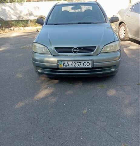 Зеленый Опель Астра, объемом двигателя 1.4 л и пробегом 290 тыс. км за 2500 $, фото 1 на Automoto.ua