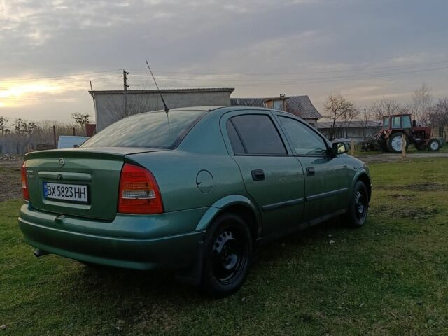 Зеленый Опель Астра, объемом двигателя 1.4 л и пробегом 360 тыс. км за 2550 $, фото 2 на Automoto.ua