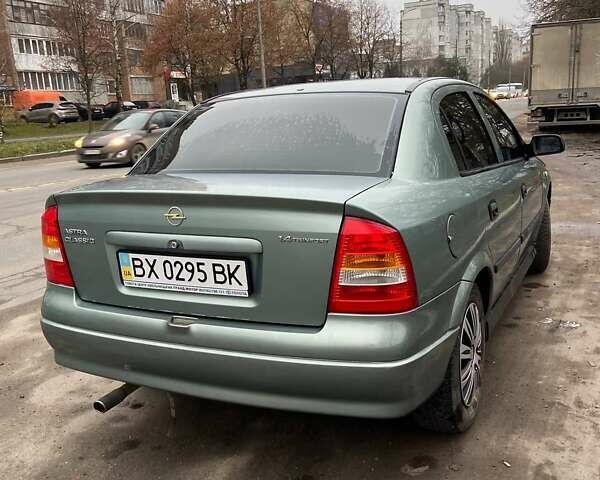 Зелений Опель Астра, об'ємом двигуна 1.39 л та пробігом 188 тис. км за 3342 $, фото 7 на Automoto.ua