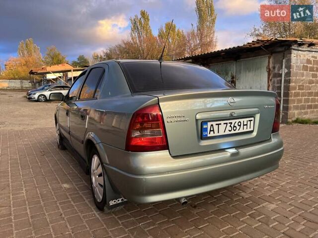 Зеленый Опель Астра, объемом двигателя 1.36 л и пробегом 187 тыс. км за 2950 $, фото 7 на Automoto.ua