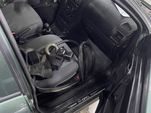 Зеленый Опель Астра, объемом двигателя 0 л и пробегом 150 тыс. км за 1500 $, фото 1 на Automoto.ua