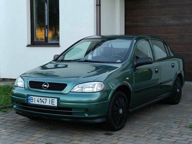 Зеленый Опель Астра, объемом двигателя 1.4 л и пробегом 135 тыс. км за 3900 $, фото 1 на Automoto.ua