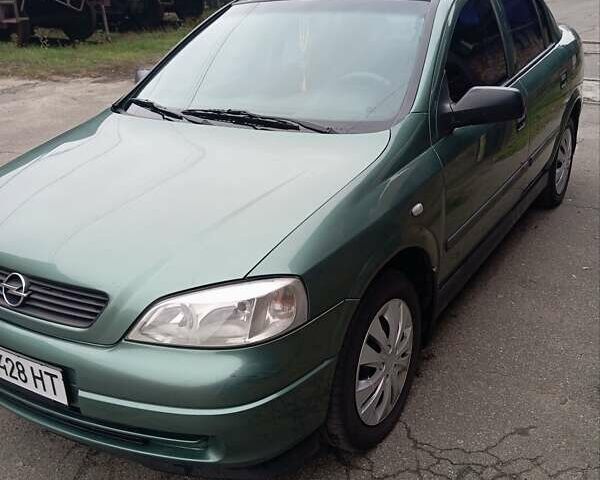 Зеленый Опель Астра, объемом двигателя 1.4 л и пробегом 220 тыс. км за 4200 $, фото 9 на Automoto.ua