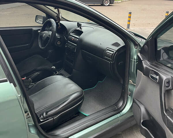 Зеленый Опель Астра, объемом двигателя 1.6 л и пробегом 260 тыс. км за 2350 $, фото 5 на Automoto.ua