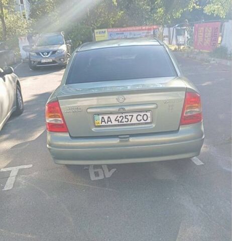 Зеленый Опель Астра, объемом двигателя 1.4 л и пробегом 290 тыс. км за 2500 $, фото 2 на Automoto.ua